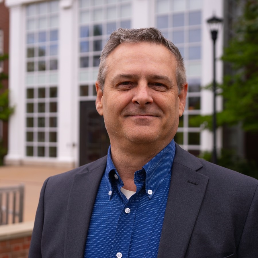 Robert Murray headshot