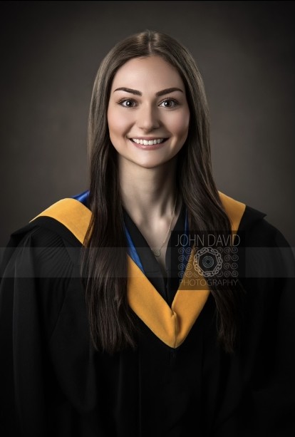 Grace Boltz Headshot